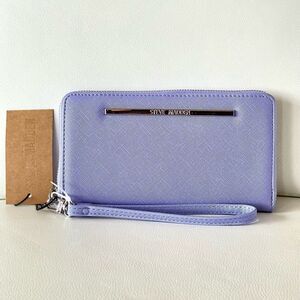 NWT Steve Madden Gorgeous BZIPPY Lilac Lavander Zip All Around Wallet Wristlet